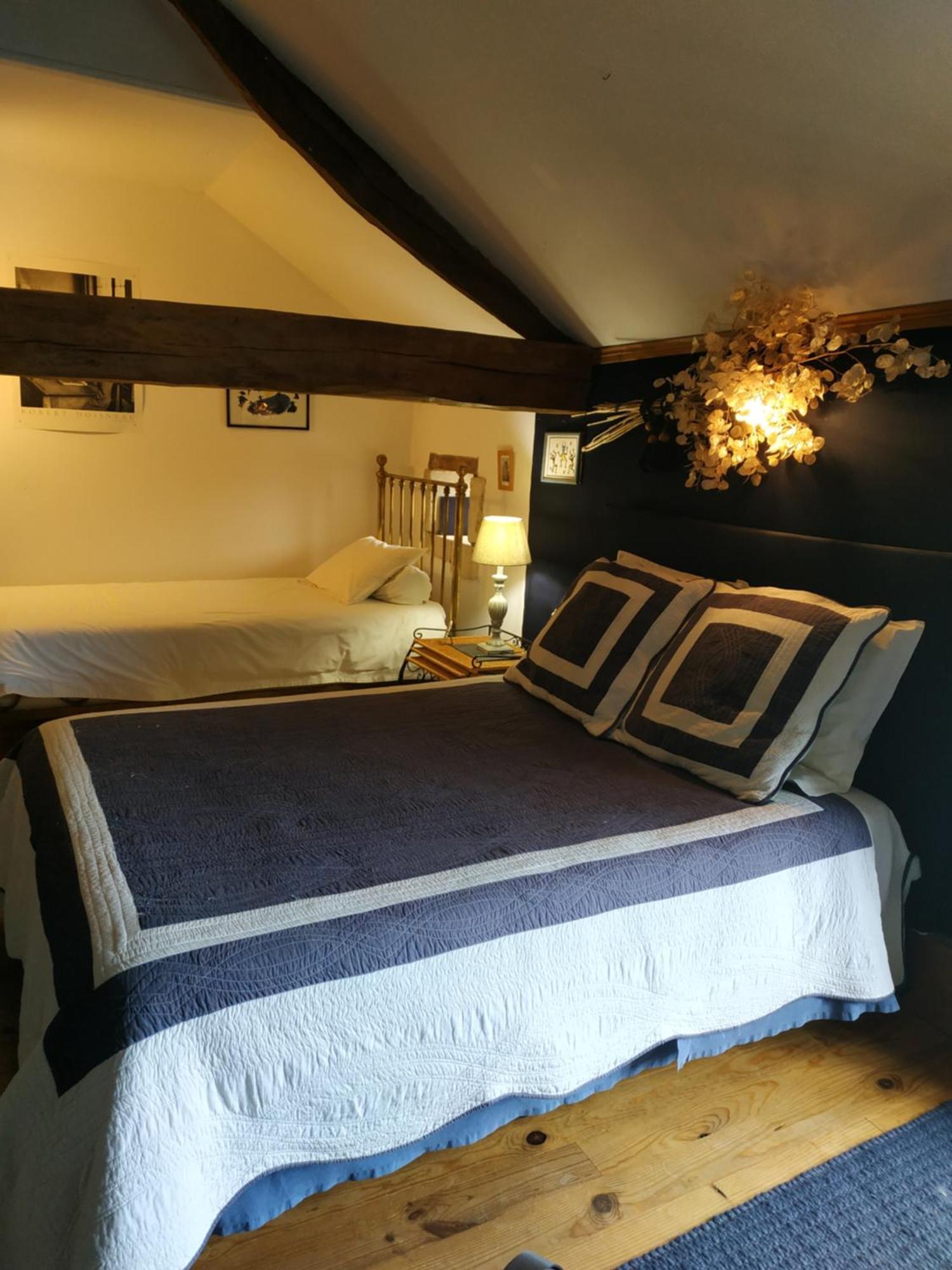 Le Clos des Fayes Berthegon Habitación foto
